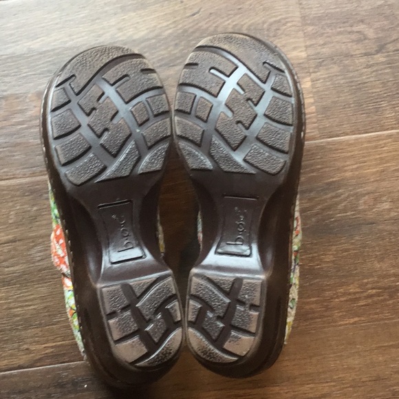 b.o.c. Clogs - Picture 2 of 5